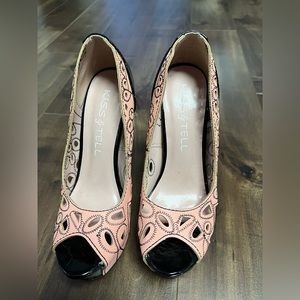 Kiss & Tell heels